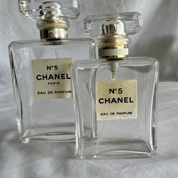 2" x 2" AUTHENTIC CHANEL EMPTY BOTTLE COLLECTIBLE VINTAGE OLD - Picture 1 of 3